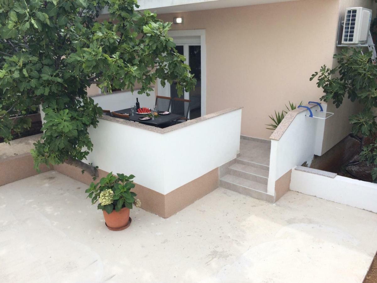 Bdm Apartment Drage Luaran gambar